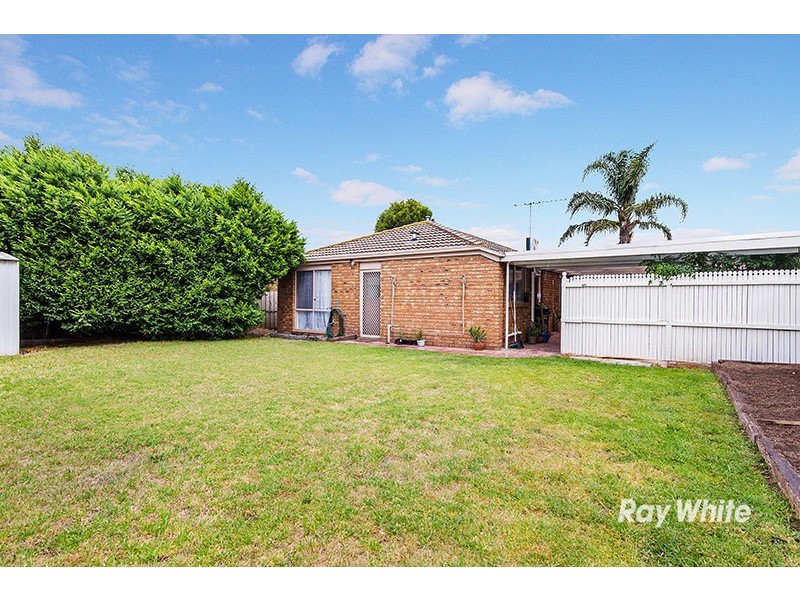 47 Hamilton Drive, Cranbourne North VIC 3977