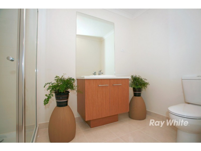 24 Sassafras Place, Cranbourne North VIC 3977