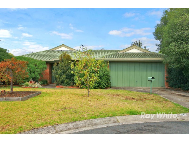 9 Millbank Place, Cranbourne VIC 3977