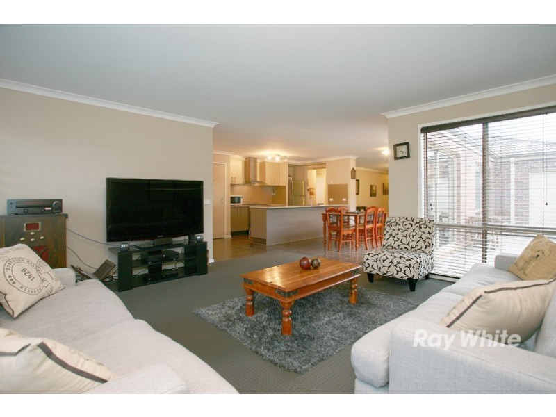 2 Watt Place, Lyndhurst VIC 3975