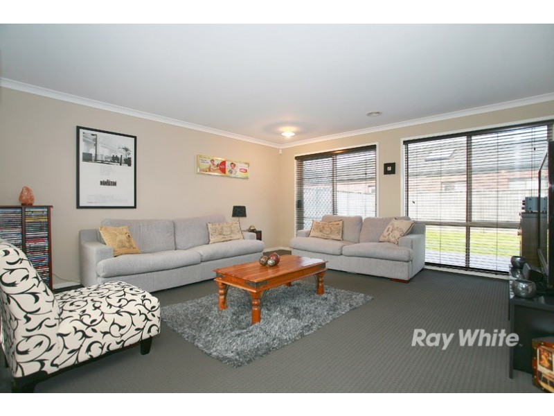 2 Watt Place, Lyndhurst VIC 3975