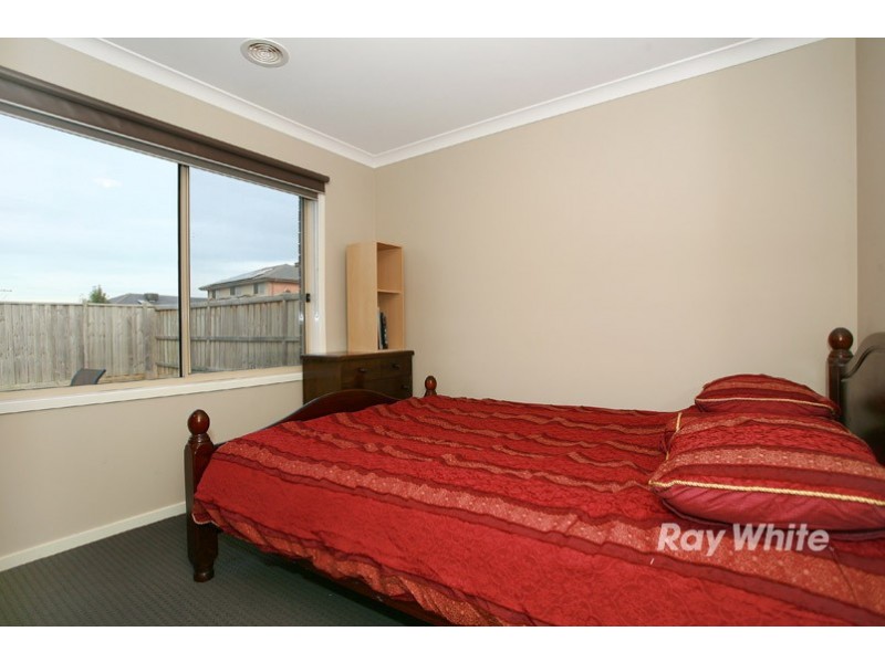 2 Watt Place, Lyndhurst VIC 3975