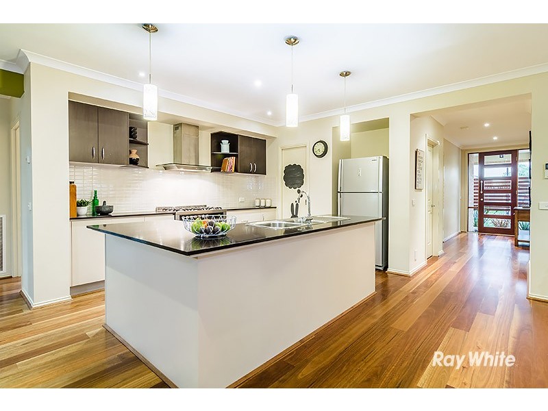 9 Beechwood Drive, Lyndhurst VIC 3975