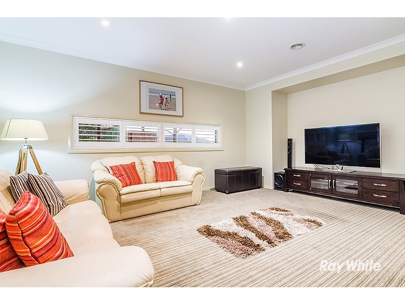 9 Beechwood Drive, Lyndhurst VIC 3975