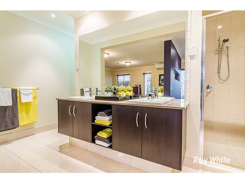 9 Beechwood Drive, Lyndhurst VIC 3975