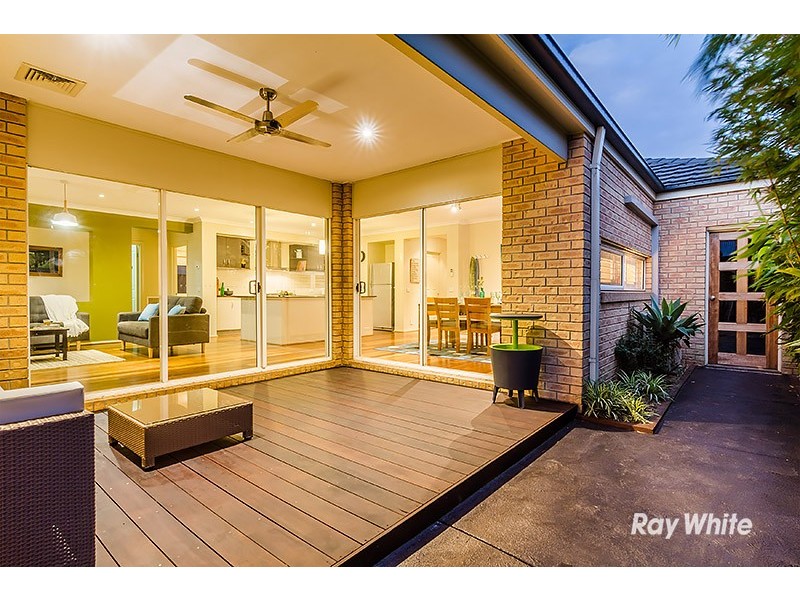 9 Beechwood Drive, Lyndhurst VIC 3975