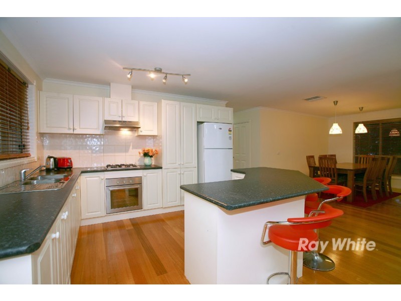 13 Red Oak Terrace, Lyndhurst VIC 3975