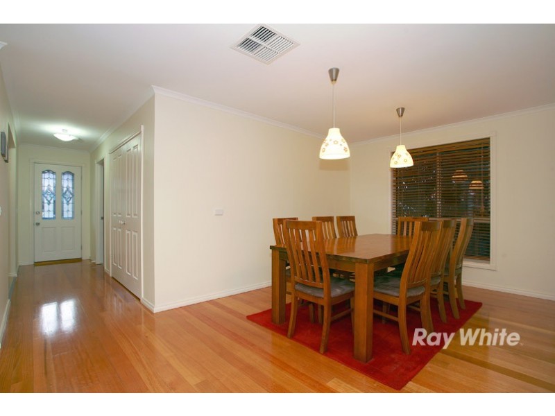13 Red Oak Terrace, Lyndhurst VIC 3975
