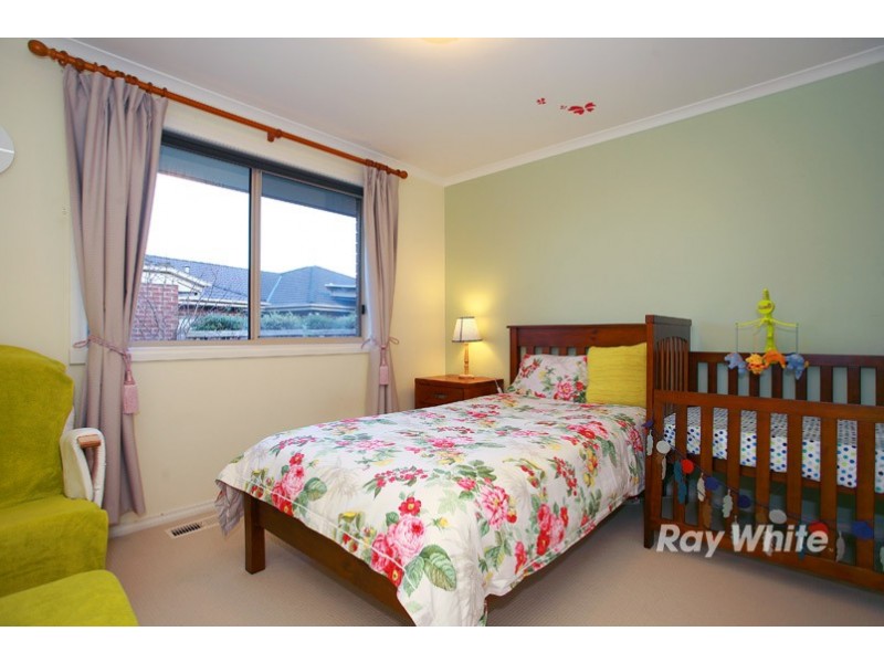 13 Red Oak Terrace, Lyndhurst VIC 3975