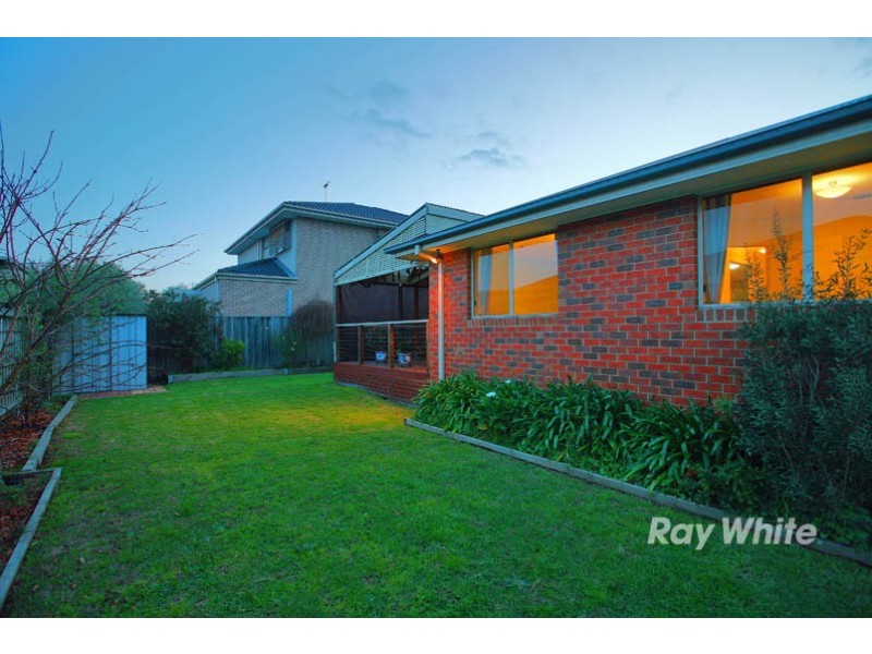 13 Red Oak Terrace, Lyndhurst VIC 3975