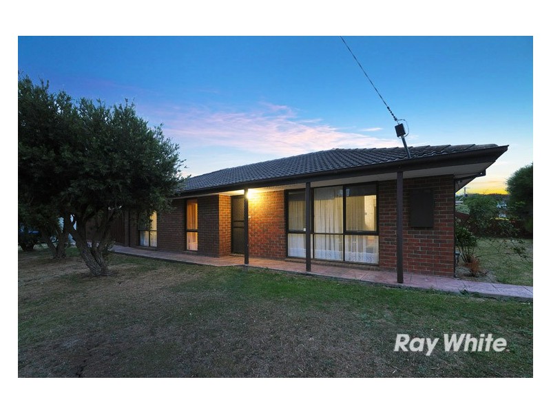 7 Taddor Drive, Cranbourne VIC 3977