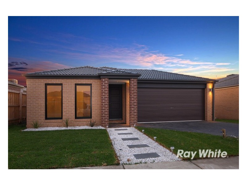 20 Valencia Circuit, Cranbourne VIC 3977