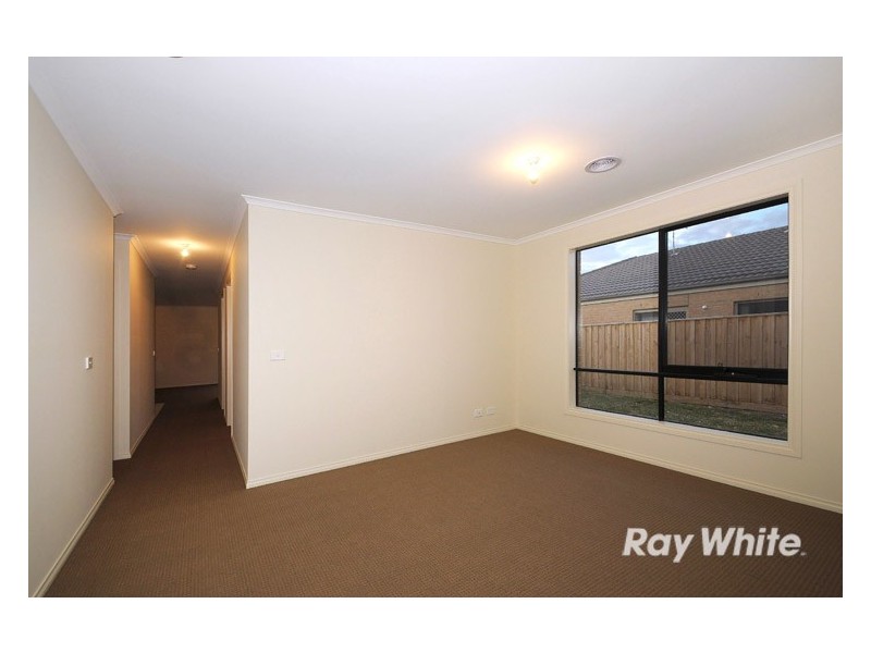 20 Valencia Circuit, Cranbourne VIC 3977