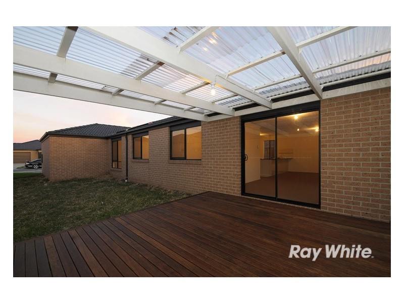 20 Valencia Circuit, Cranbourne VIC 3977