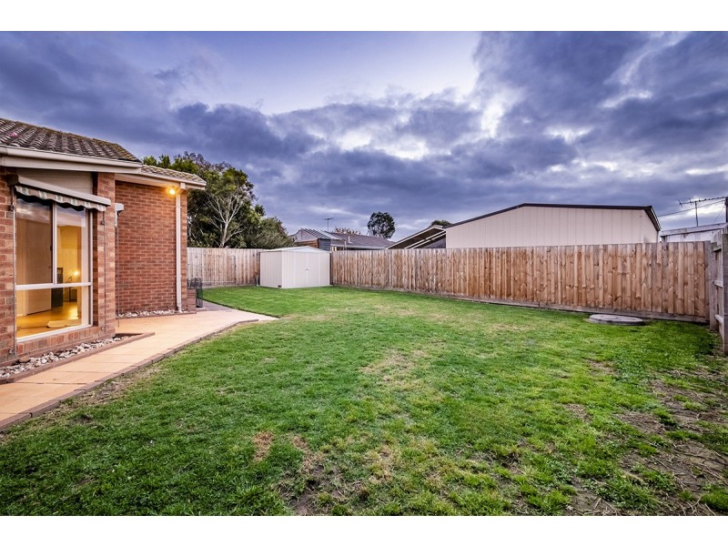7 Willora Crescent, Cranbourne West VIC 3977