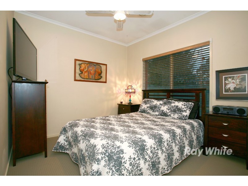 29 Scotsdale Drive, Cranbourne East VIC 3977