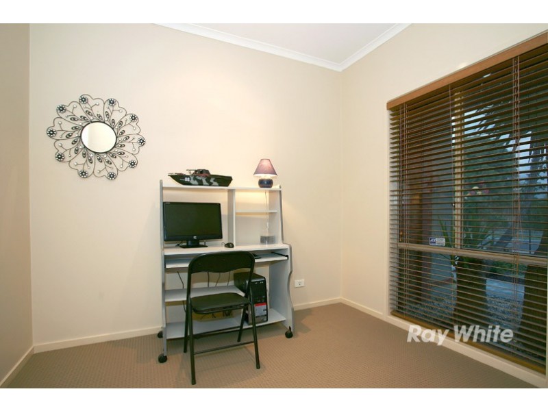 29 Scotsdale Drive, Cranbourne East VIC 3977