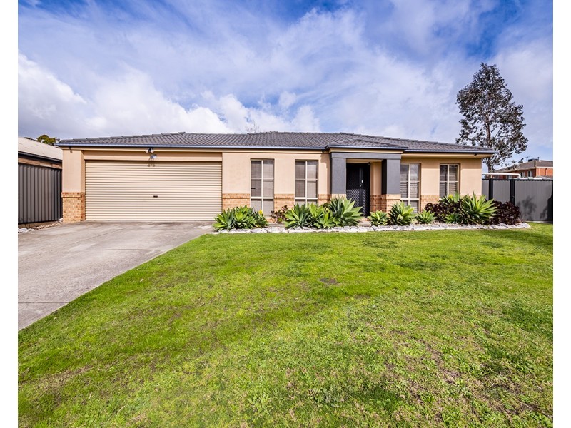 37 Central Parkway, Cranbourne West VIC 3977