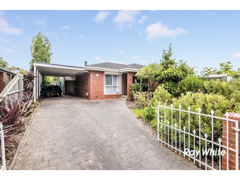 2 Gray Street, Cranbourne North VIC 3977