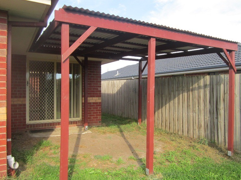 7 Taplan Crescent, Cranbourne West VIC 3977
