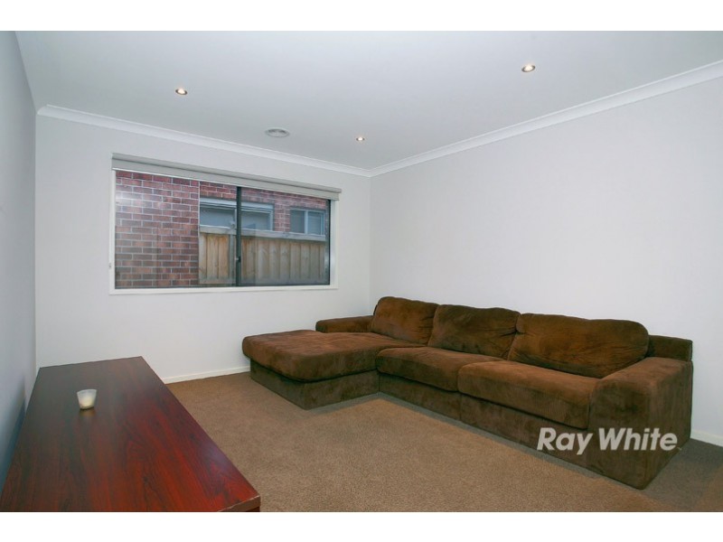 28 Bayley Place, Cranbourne West VIC 3977