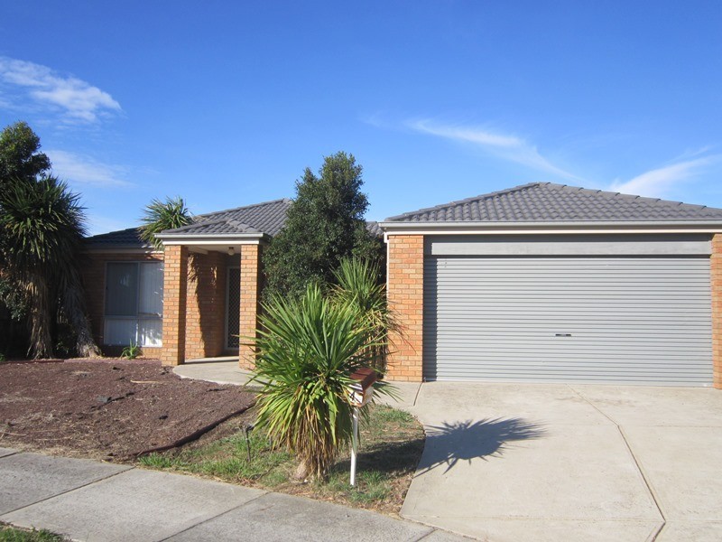 4 Mira Court, Cranbourne VIC 3977