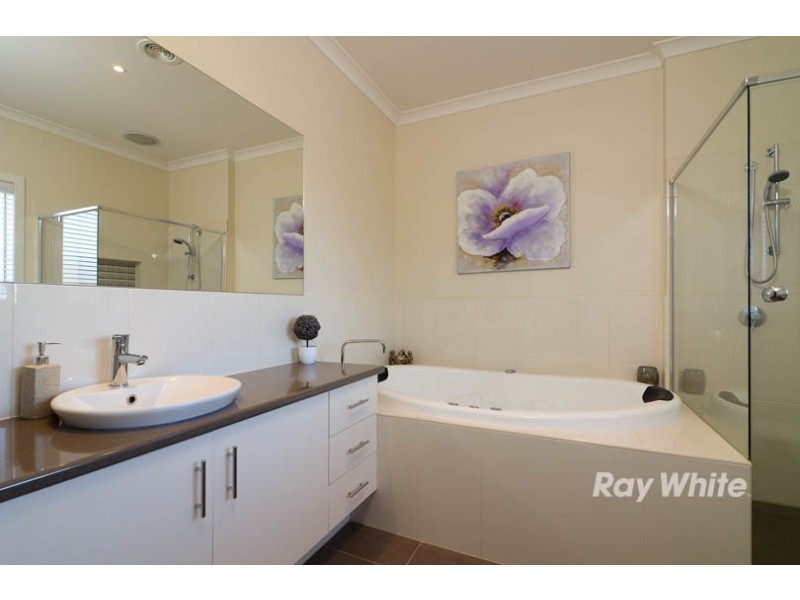 3 Dalray Street, Sandhurst VIC 3977