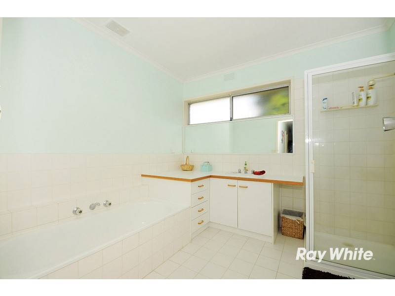 2 Walter Street, Cranbourne VIC 3977