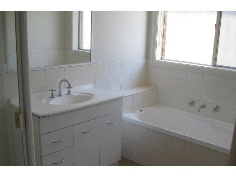 28 Redgum Circuit, Pakenham VIC 3810