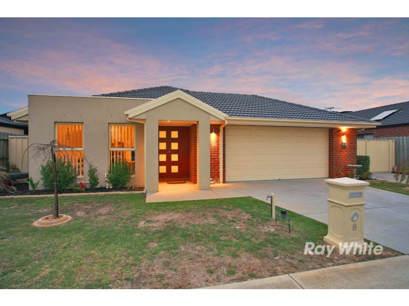 8 Sedgwick Court, Lynbrook VIC 3975