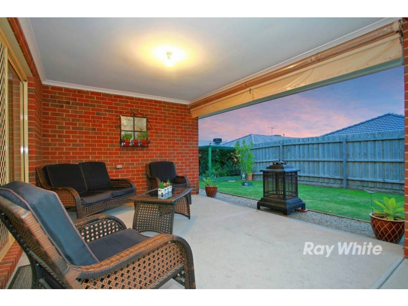 8 Sedgwick Court, Lynbrook VIC 3975