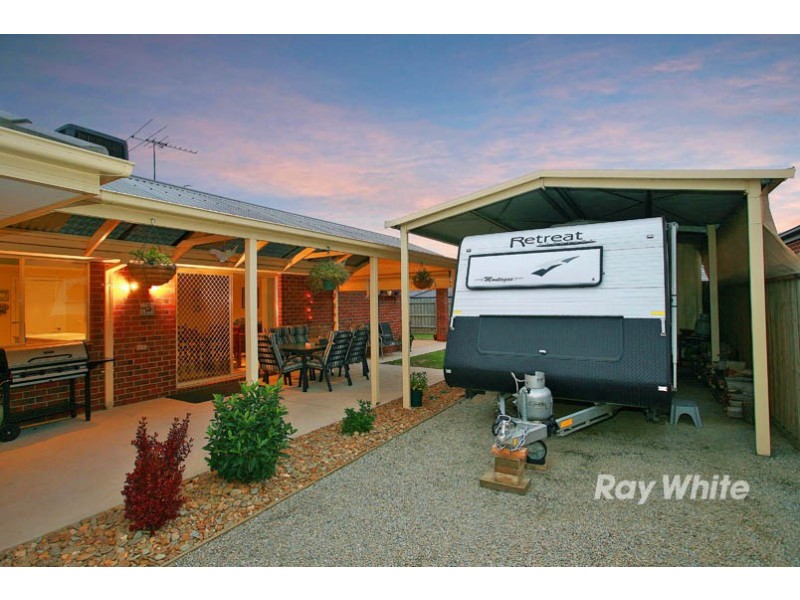 8 Sedgwick Court, Lynbrook VIC 3975