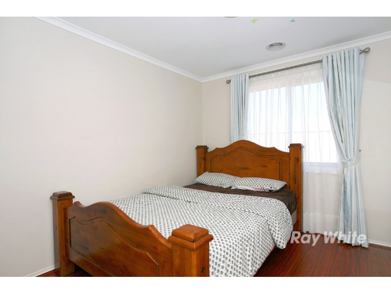 3 Beagle Street, Cranbourne East VIC 3977