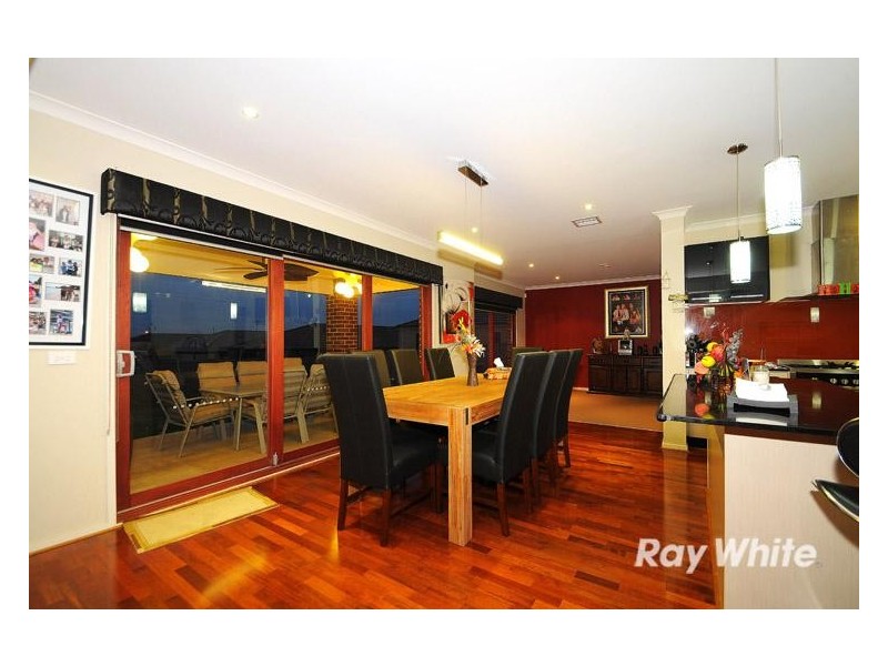 21 Wiltshire Avenue, Cranbourne East VIC 3977