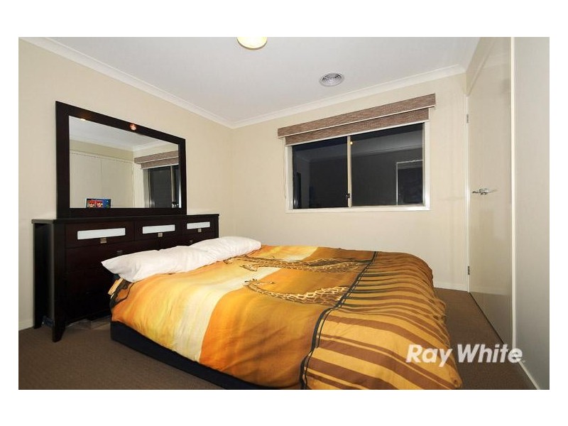 21 Wiltshire Avenue, Cranbourne East VIC 3977