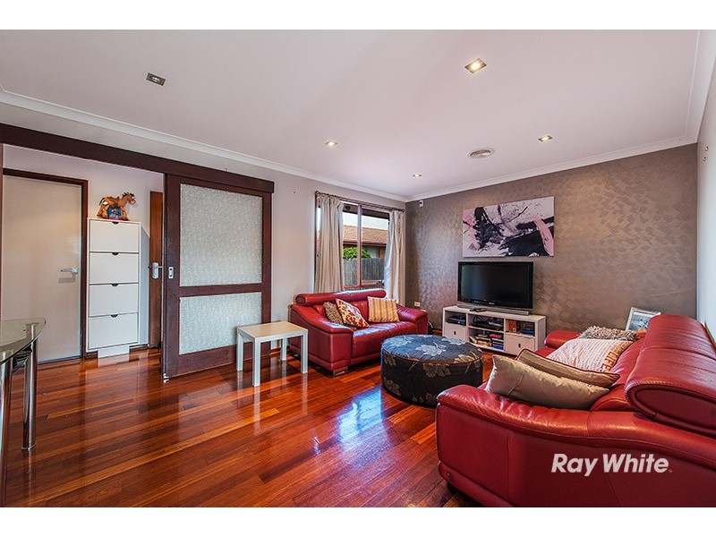 1 Willora Crescent, Cranbourne West VIC 3977