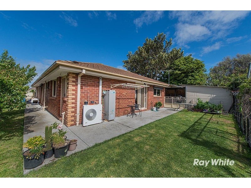 1 Willora Crescent, Cranbourne West VIC 3977