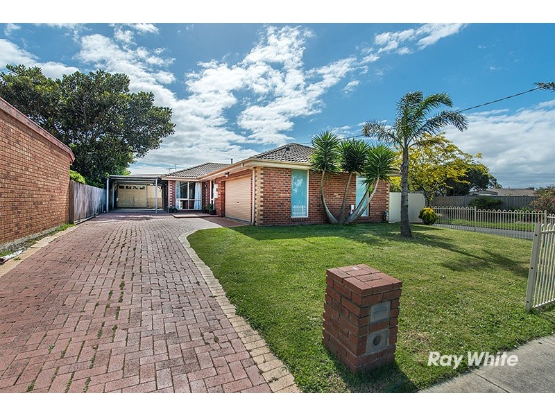 1 Willora Crescent, Cranbourne West VIC 3977