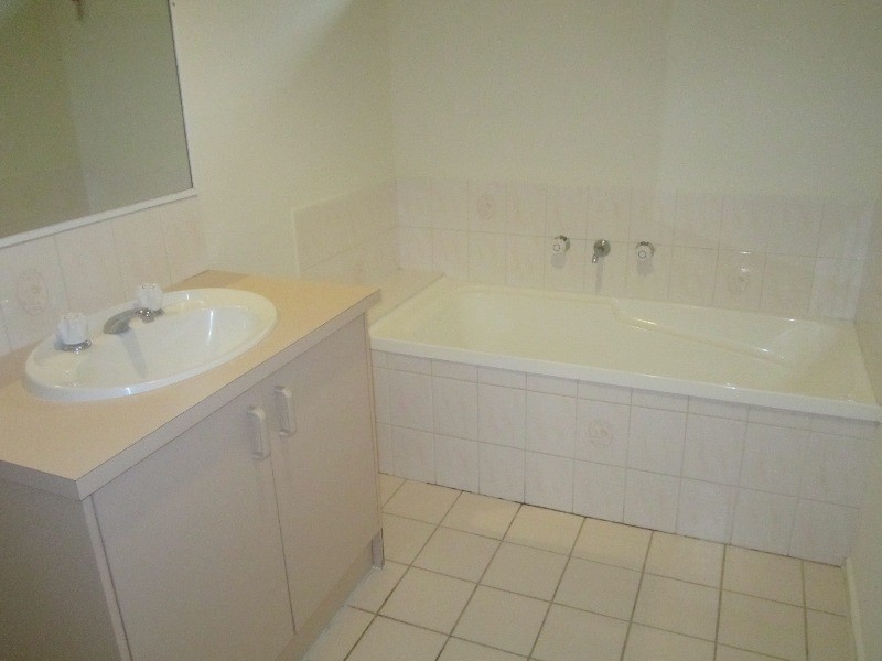 13 Cobungra Court, Hallam VIC 3803