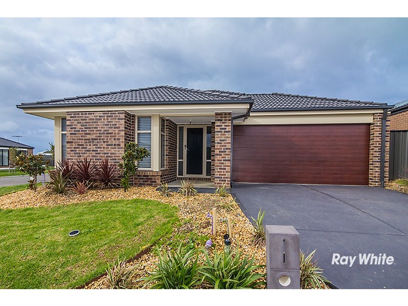 25 Falabela Road, Clyde North VIC 3978