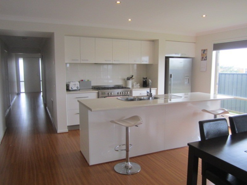 25 Falabela Road, Clyde North VIC 3978