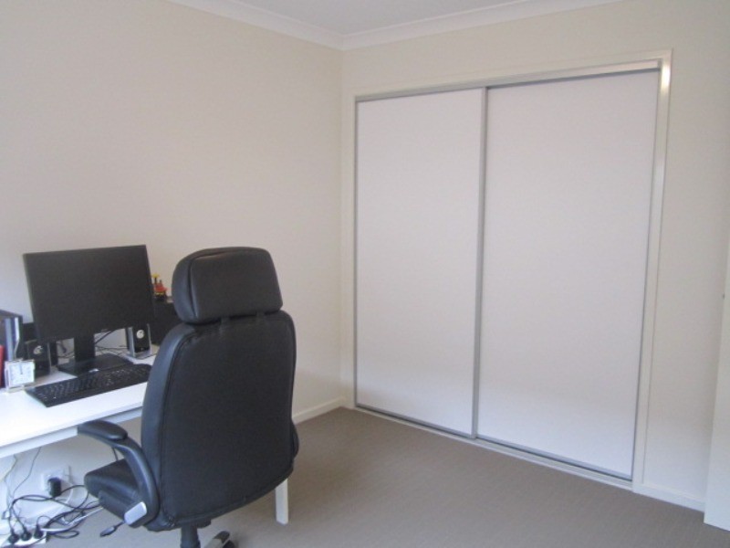 25 Falabela Road, Clyde North VIC 3978