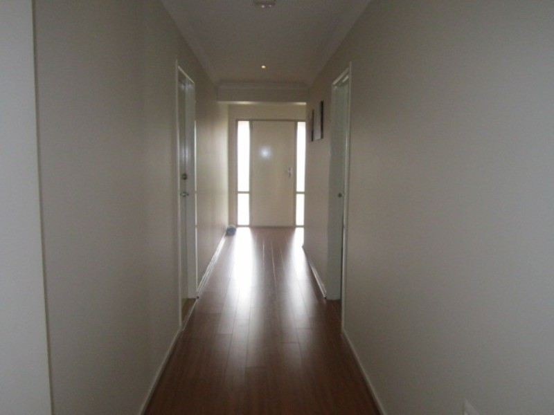 25 Falabela Road, Clyde North VIC 3978