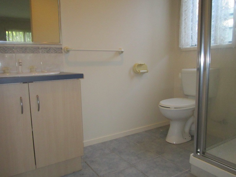 33 Masterton Place, Cranbourne East VIC 3977