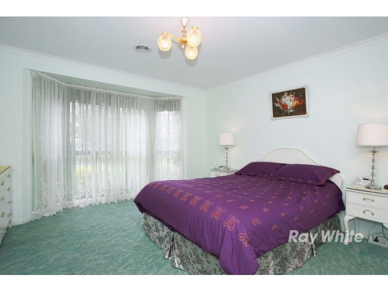 24 Berwick-Cranbourne Road, Cranbourne East VIC 3977