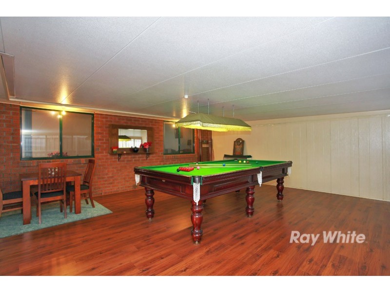 24 Berwick-Cranbourne Road, Cranbourne East VIC 3977