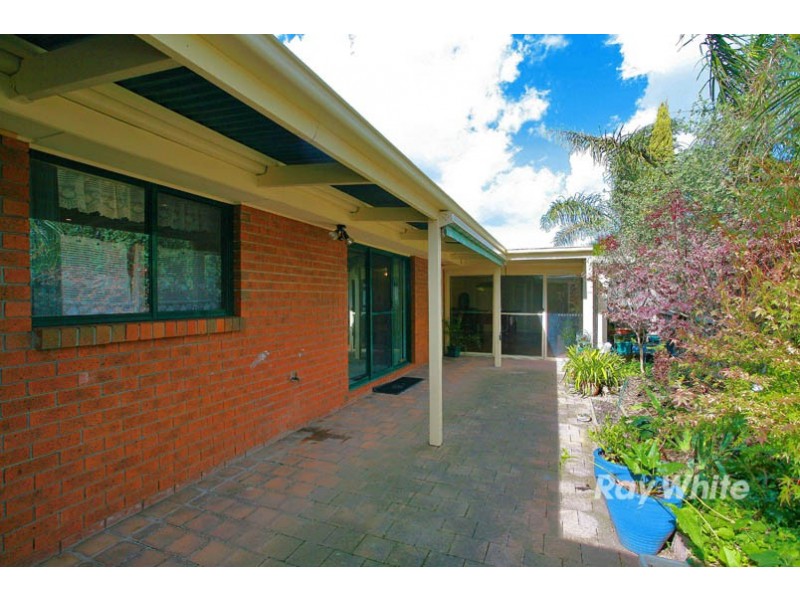 24 Berwick-Cranbourne Road, Cranbourne East VIC 3977