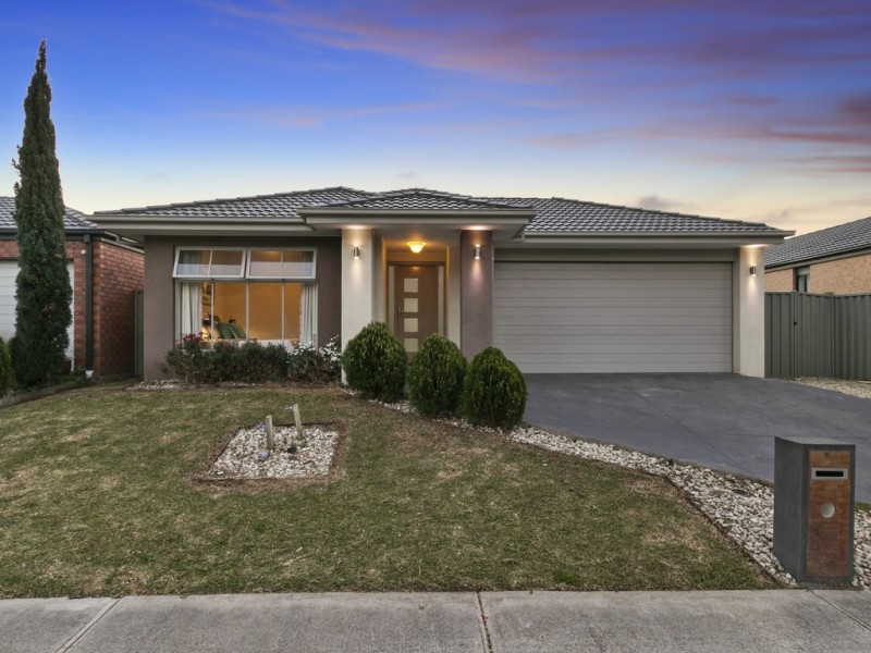 300 Casey Fields Boulevard, Cranbourne East VIC 3977