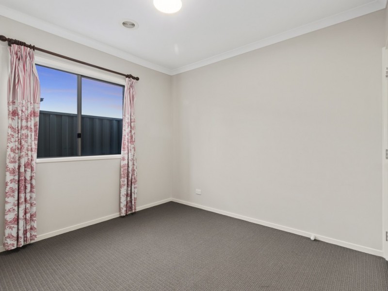 300 Casey Fields Boulevard, Cranbourne East VIC 3977