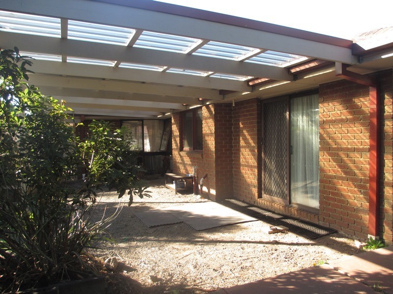 10 Heywood Crescent, Cranbourne North VIC 3977